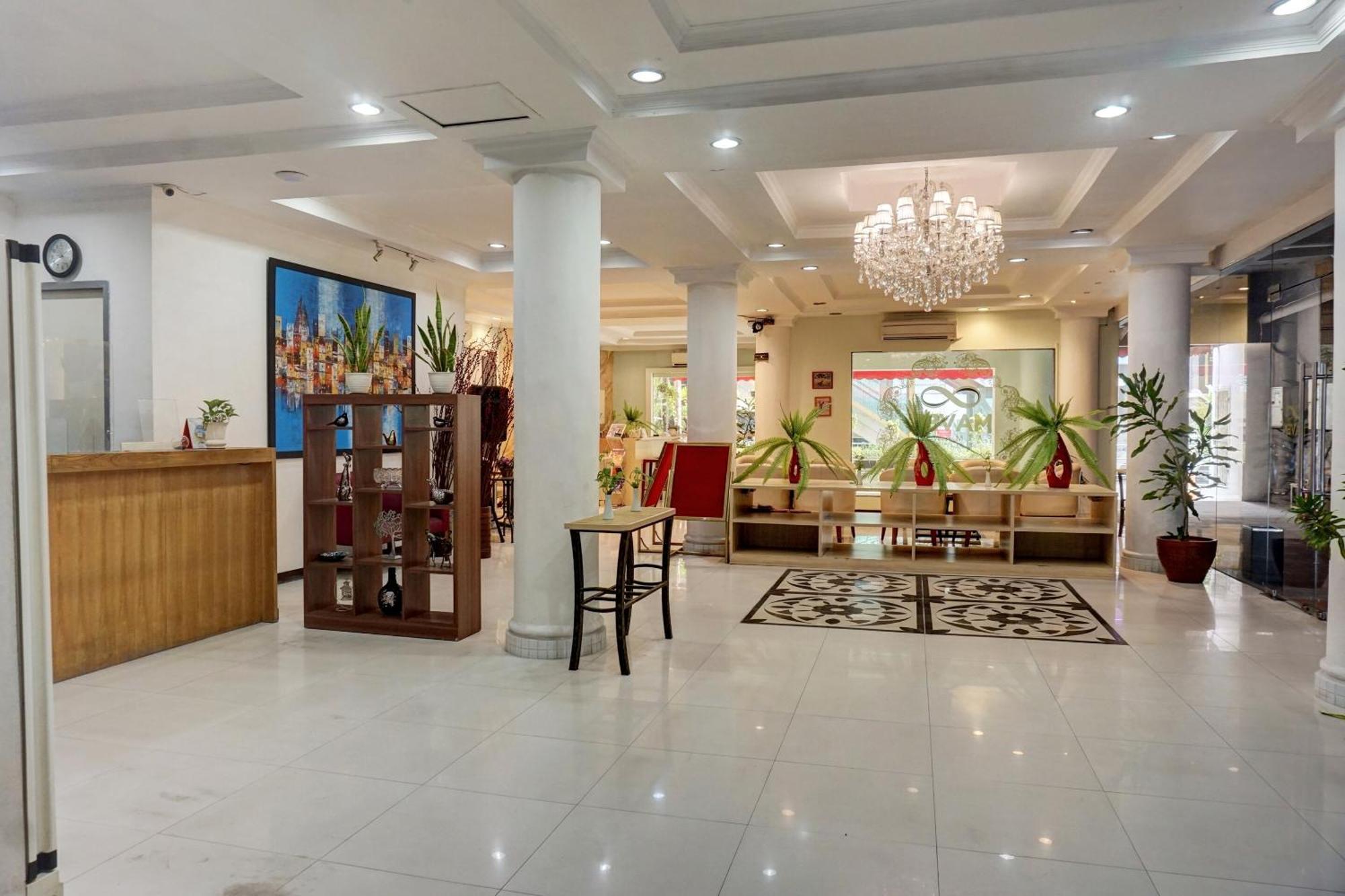 Super Oyo Townhouse Oak Grand Orienchi Hotel Jakarta